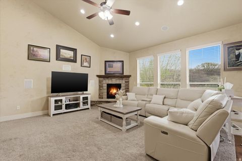 Tiny photo for 512 E RIDGE DR, Alpine, UT 84004 (MLS # 2147721)