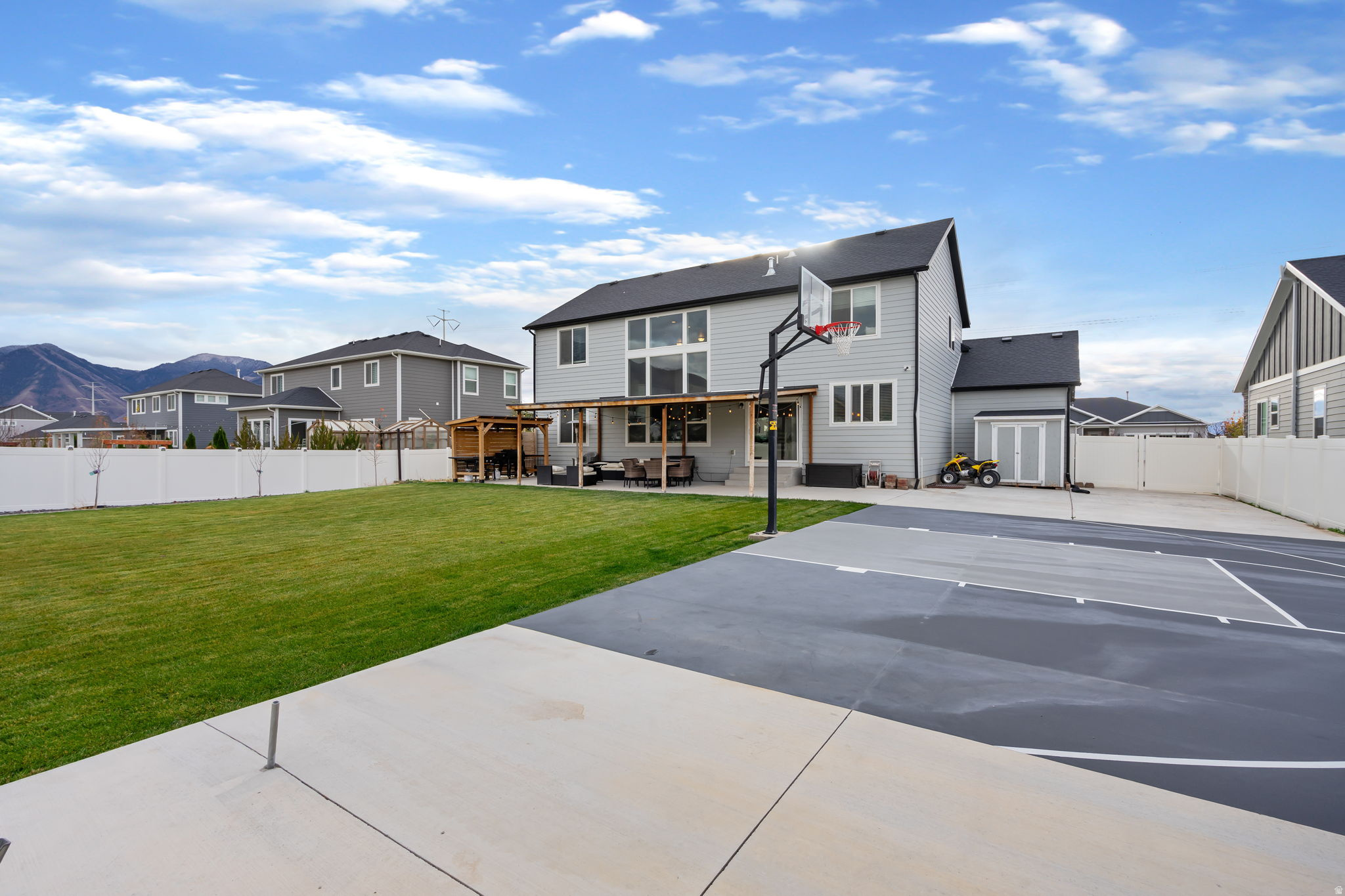 LEGACY FARMS AT SPANISH FORK - Residential