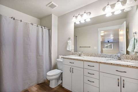 Tiny photo for 1154 N GOLDEN SPOKE DR, Spanish Fork, UT 84660 (MLS # 2123402)