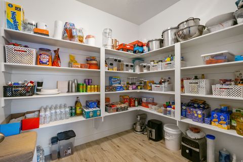 Tiny photo for 1154 N GOLDEN SPOKE DR, Spanish Fork, UT 84660 (MLS # 2123402)