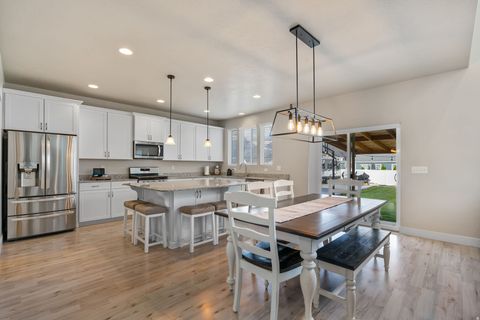 Tiny photo for 1154 N GOLDEN SPOKE DR, Spanish Fork, UT 84660 (MLS # 2123402)