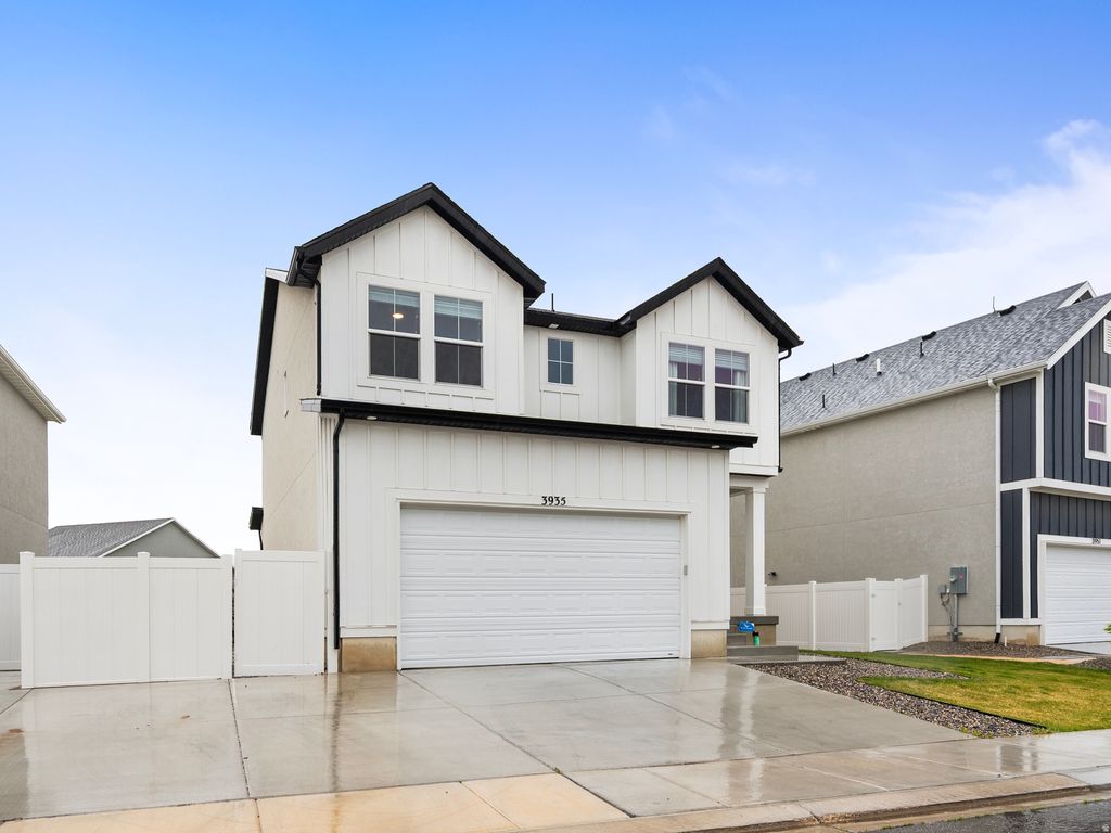 Photo of 3935 W ROCK ISLAND AVE, Lehi, UT 84043 (MLS # 2154297)