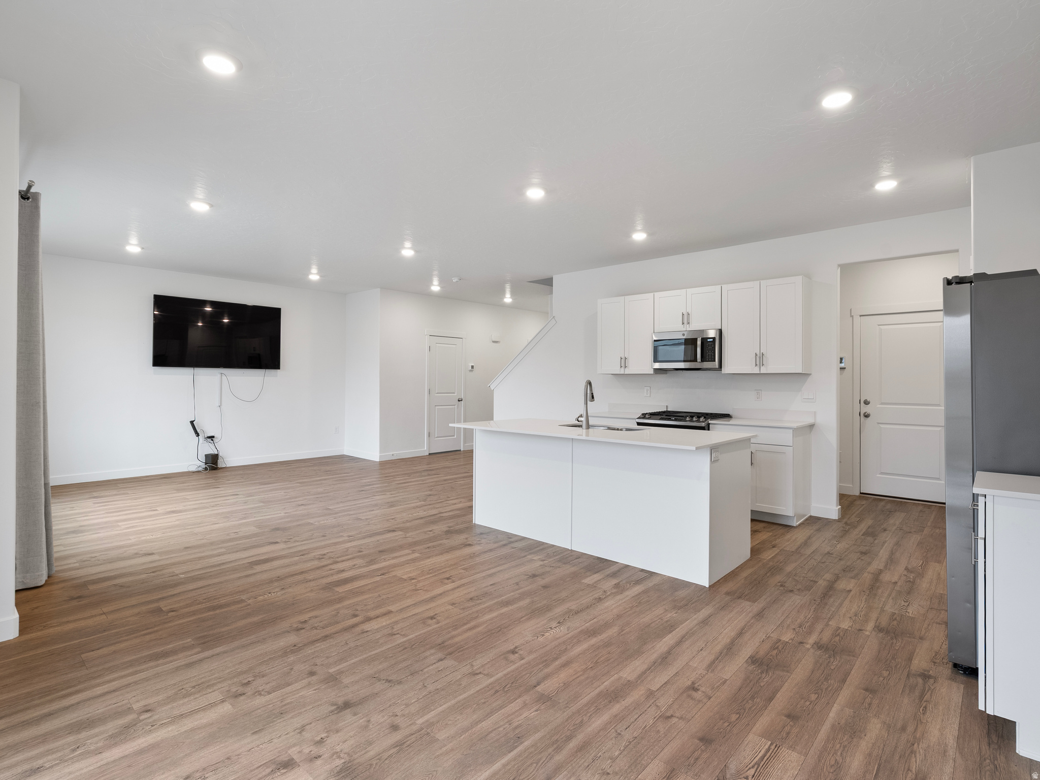 COLD SPRING RANCH - Residential