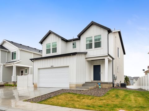 Photo of 3935 W ROCK ISLAND AVE, Lehi, UT 84043 (MLS # 2154297)