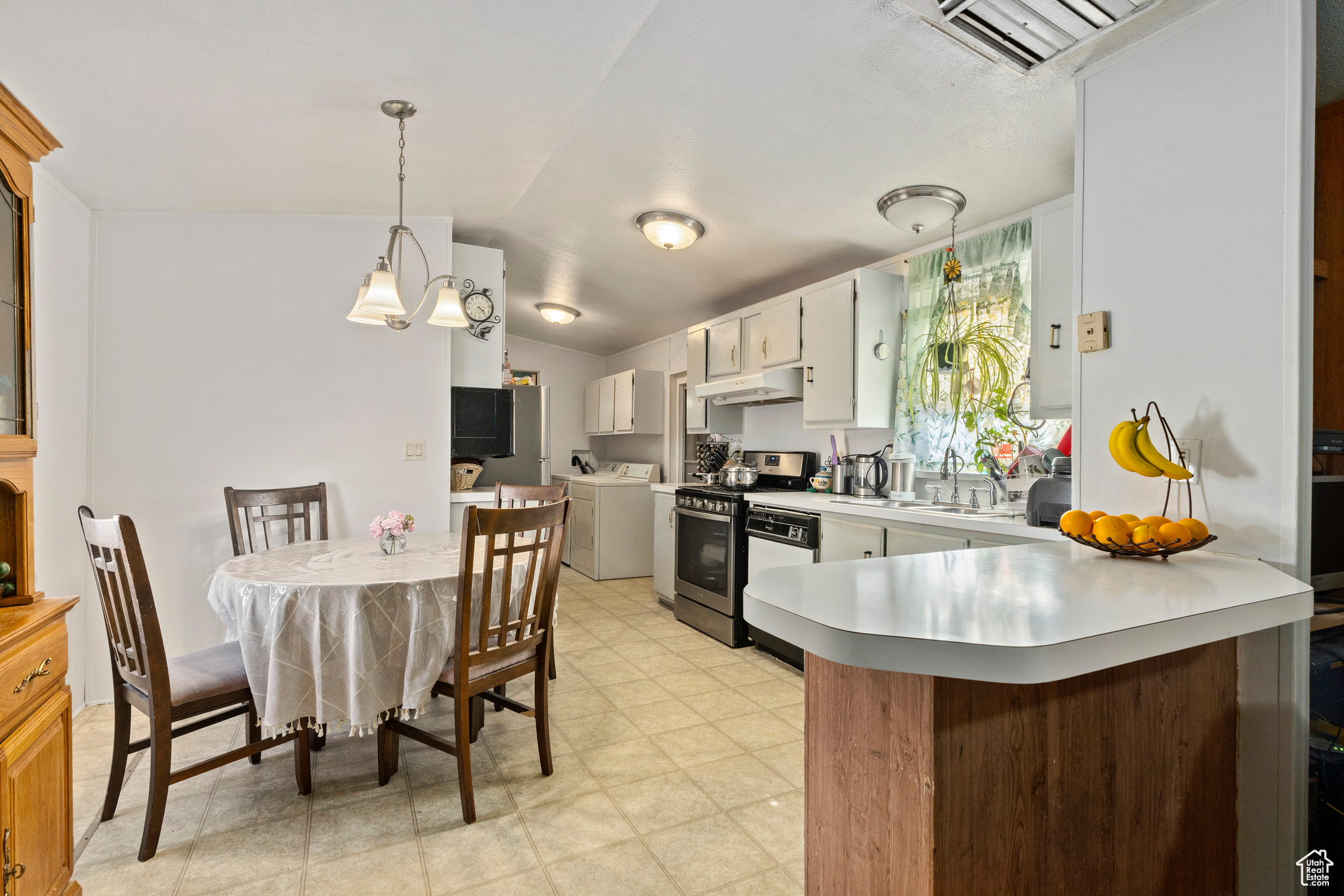 HOOSER - Residential