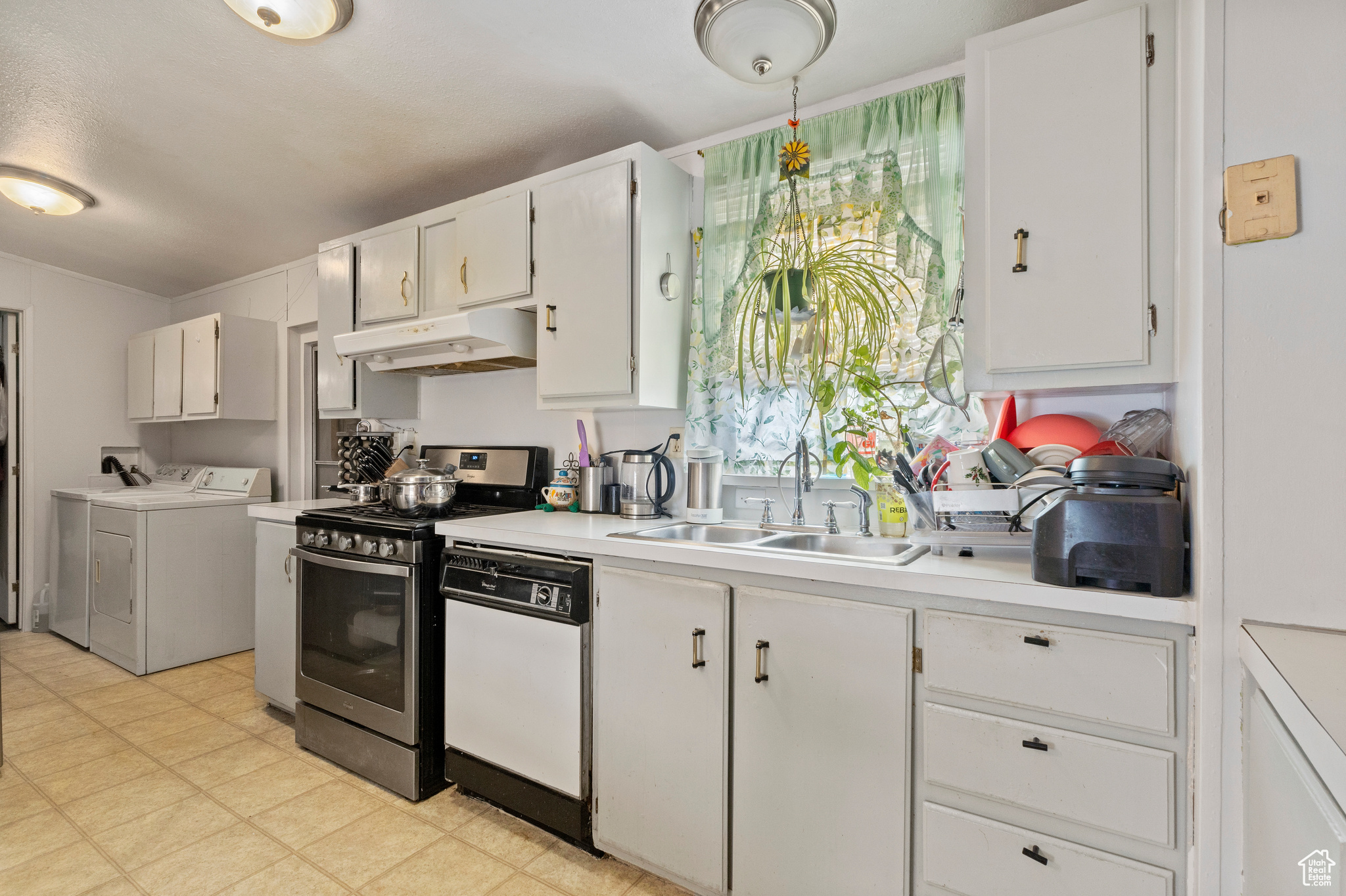 HOOSER - Residential