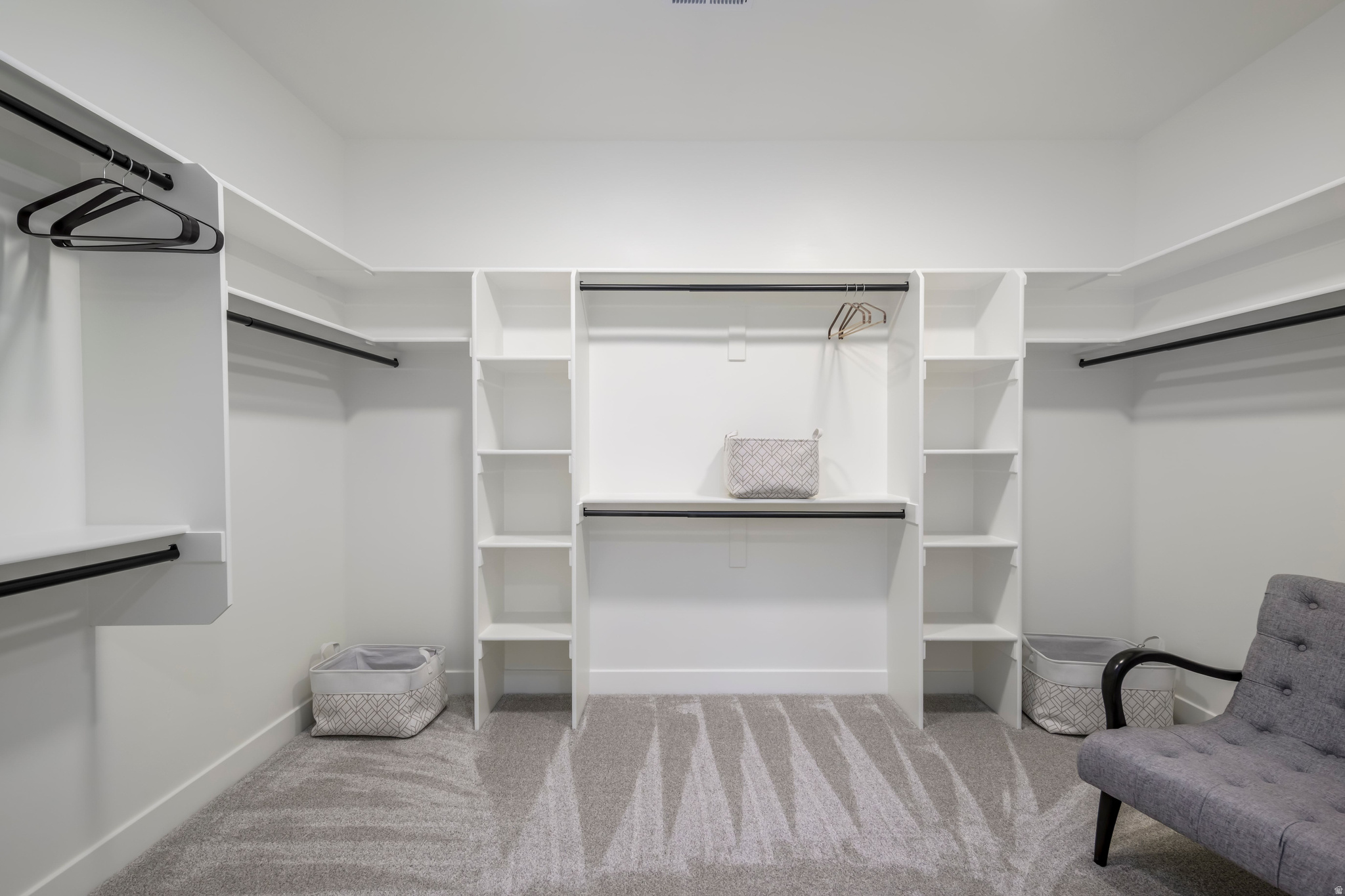 MONTDELLA - Residential Income