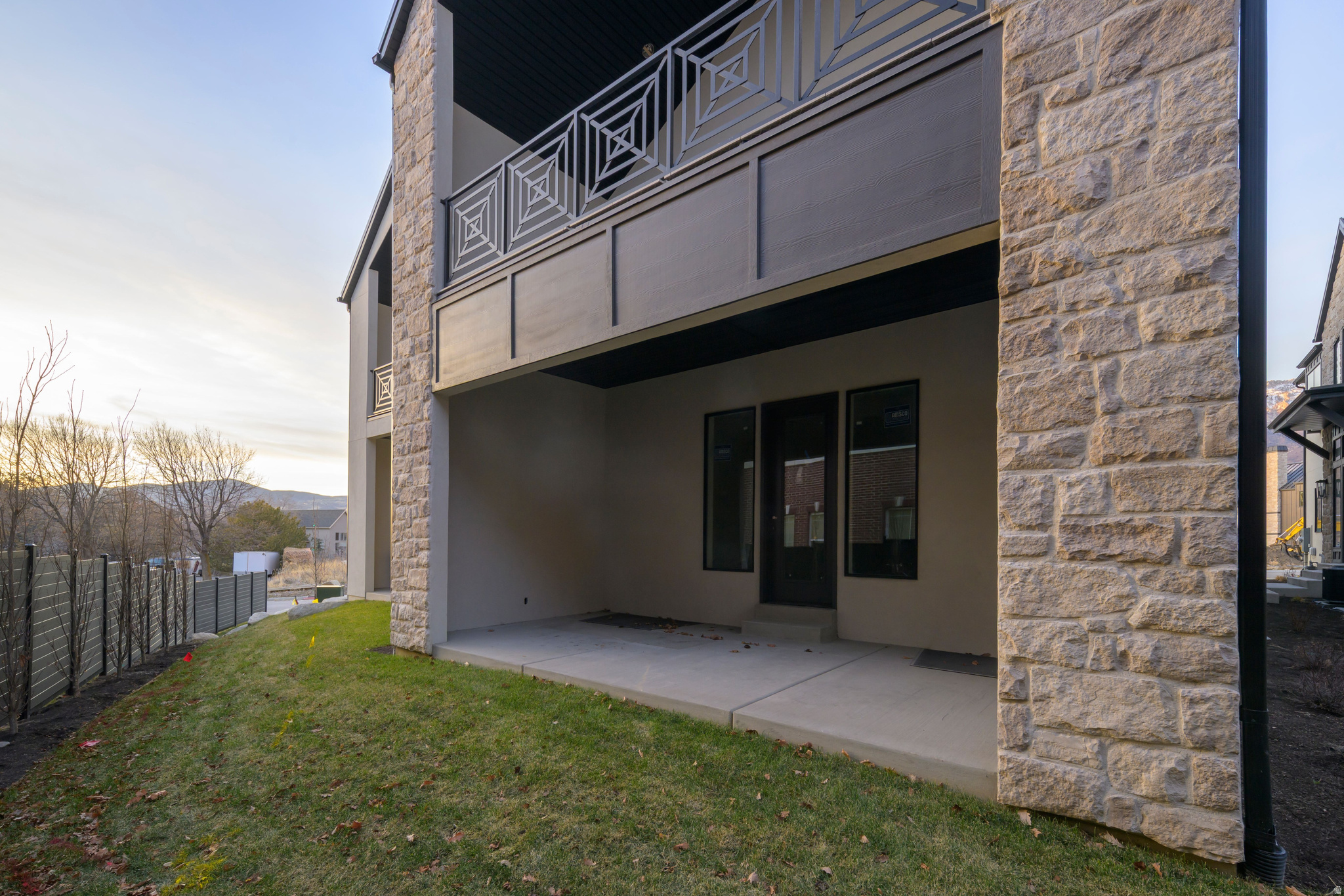 MONTDELLA - Residential Income