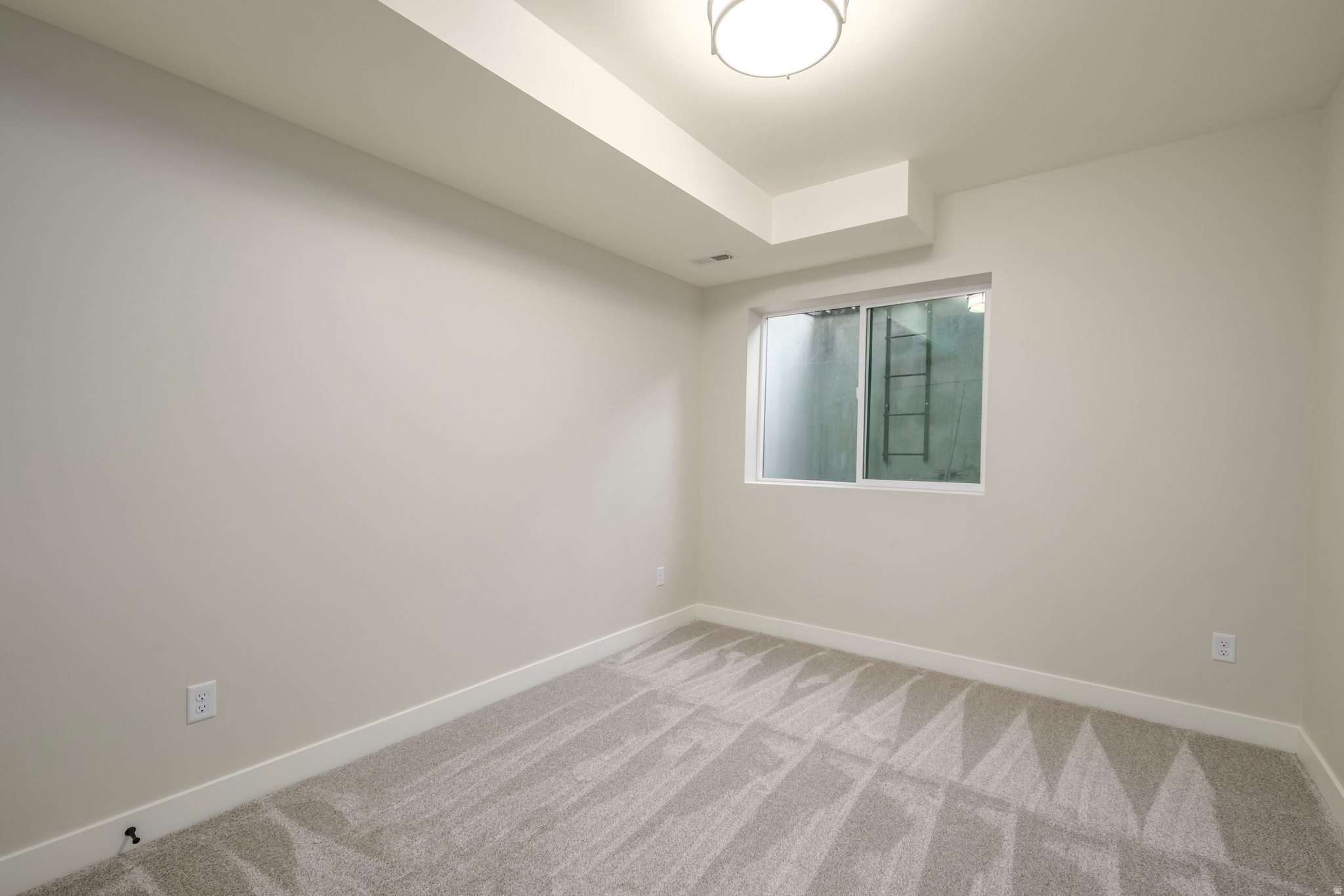 MONTDELLA - Residential Income