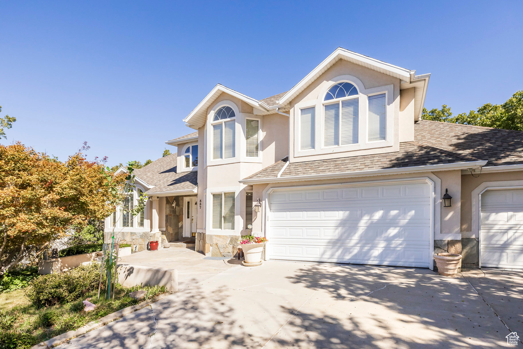 DEER HOLLOW - Residential