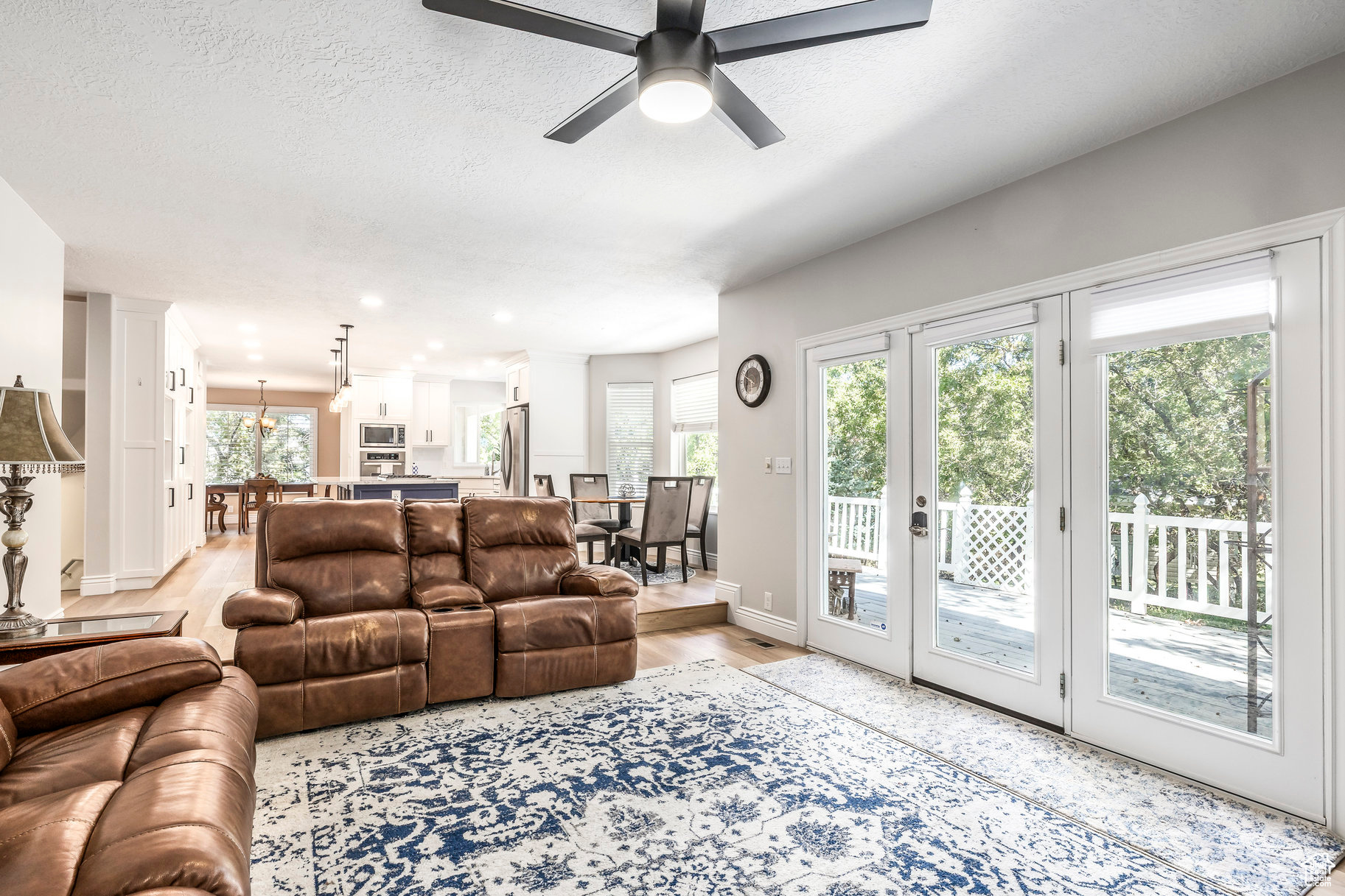 DEER HOLLOW - Residential