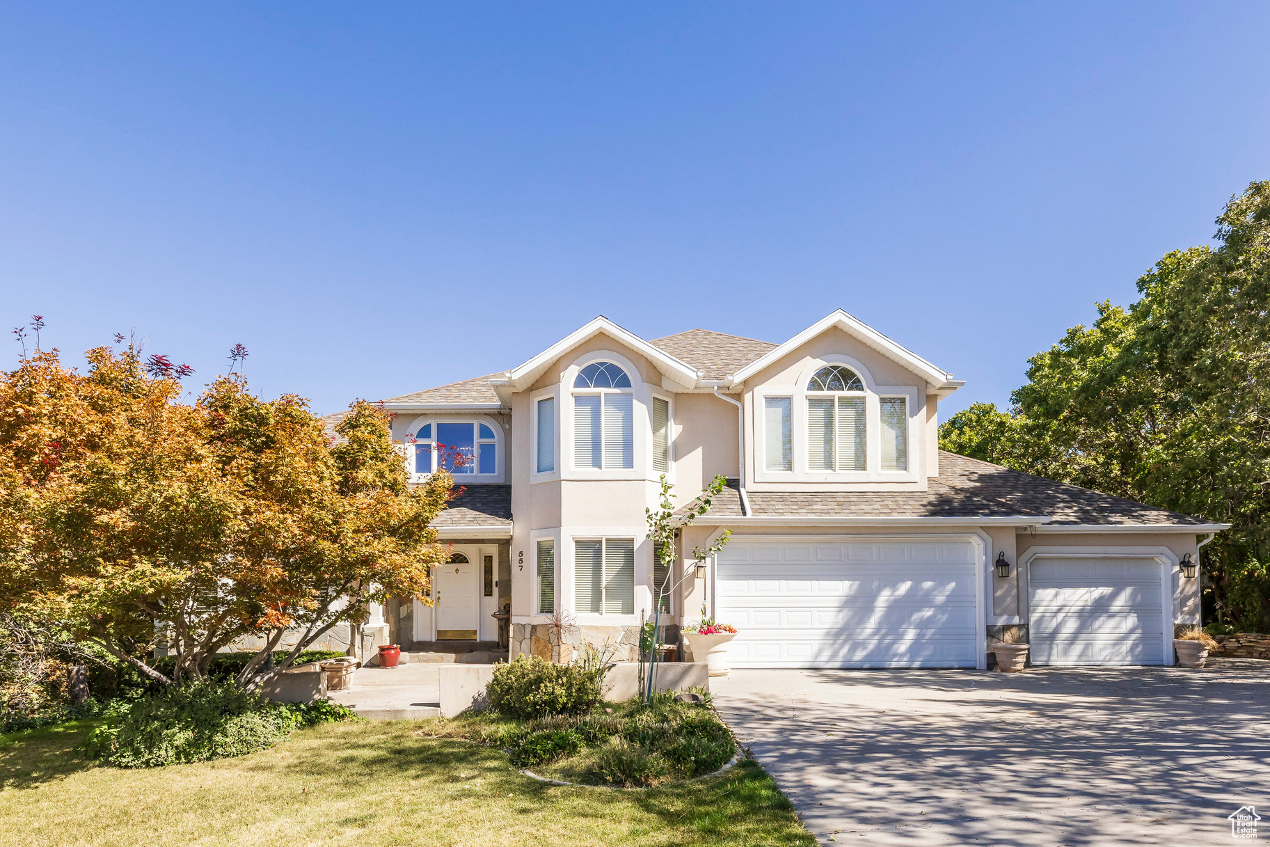 DEER HOLLOW - Residential