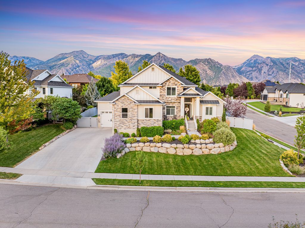 Photo of 12008 N CHAMBERRY CT, Highland, UT 84003 (MLS # 2141262)