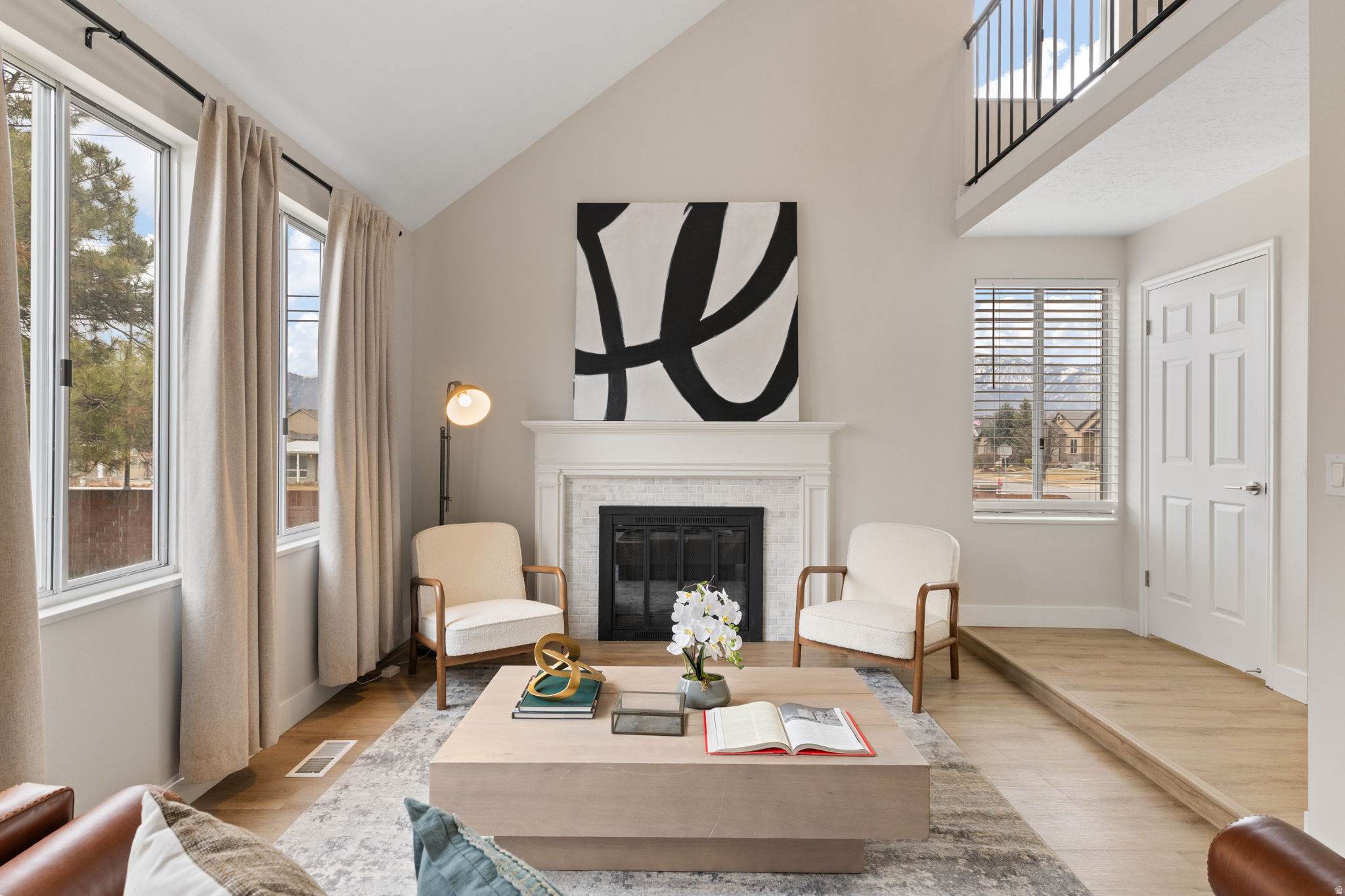 1310 W COUNTRYWOOD LN