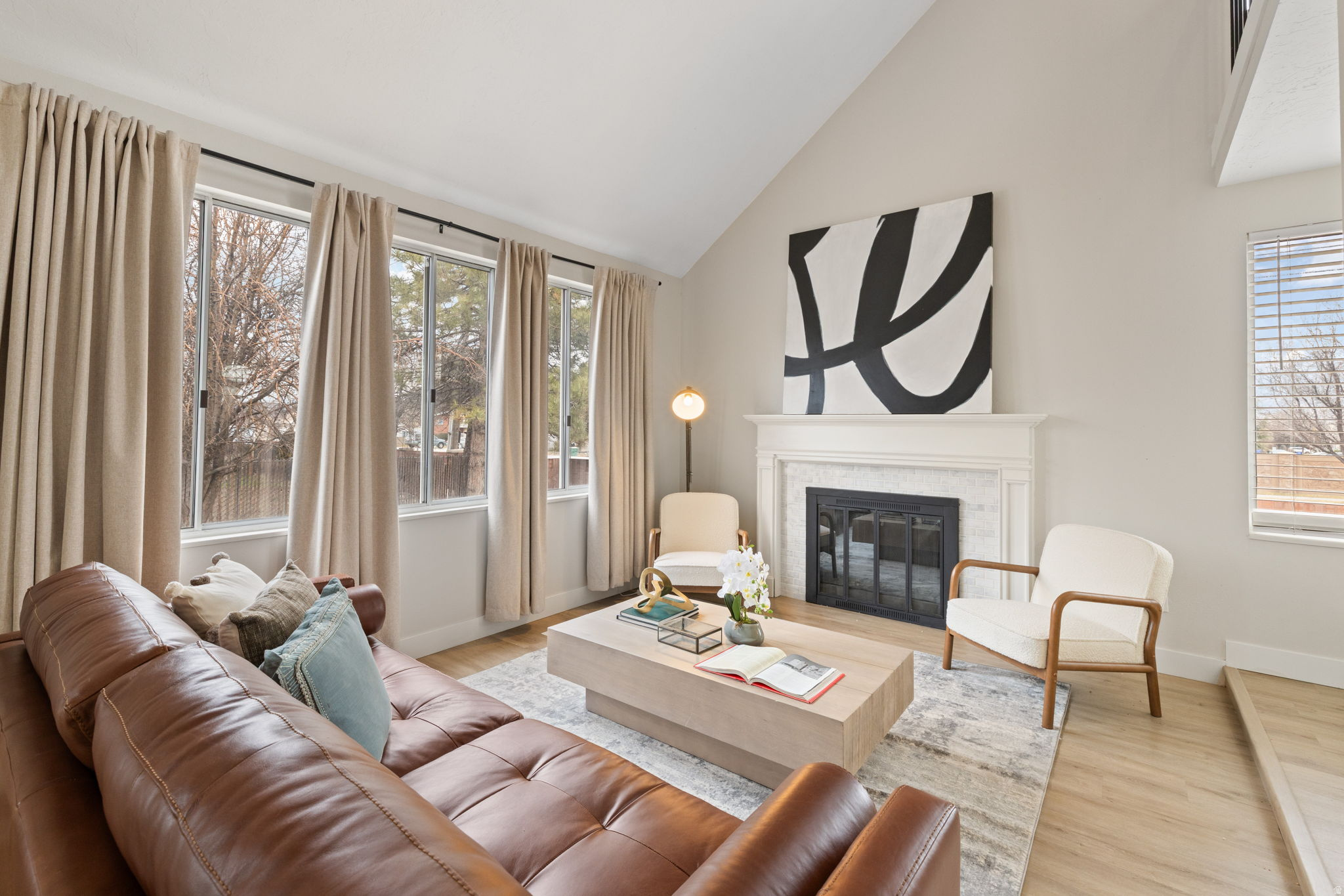 1310 W COUNTRYWOOD LN