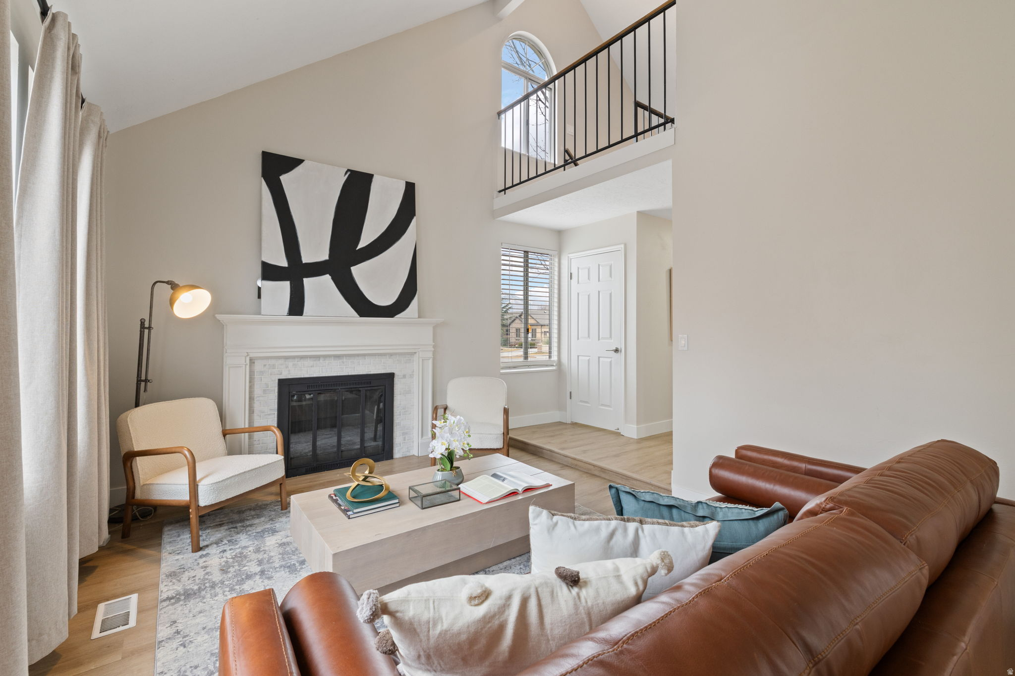 1310 W COUNTRYWOOD LN