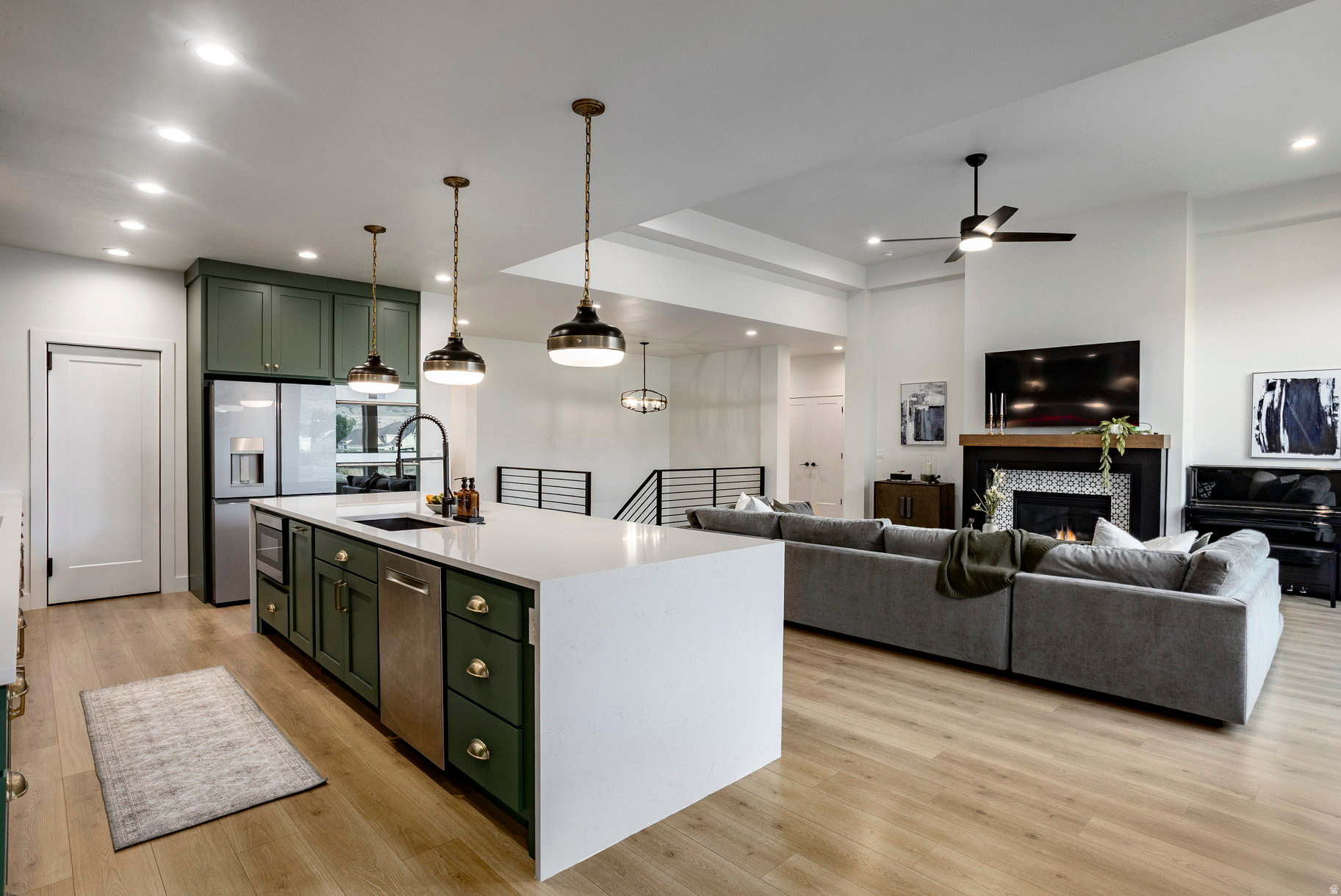 CHESTNUT FARMS - Residential