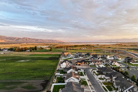 Tiny photo for 575 S 1450 W, Farmington, UT 84025 (MLS # 2107303)