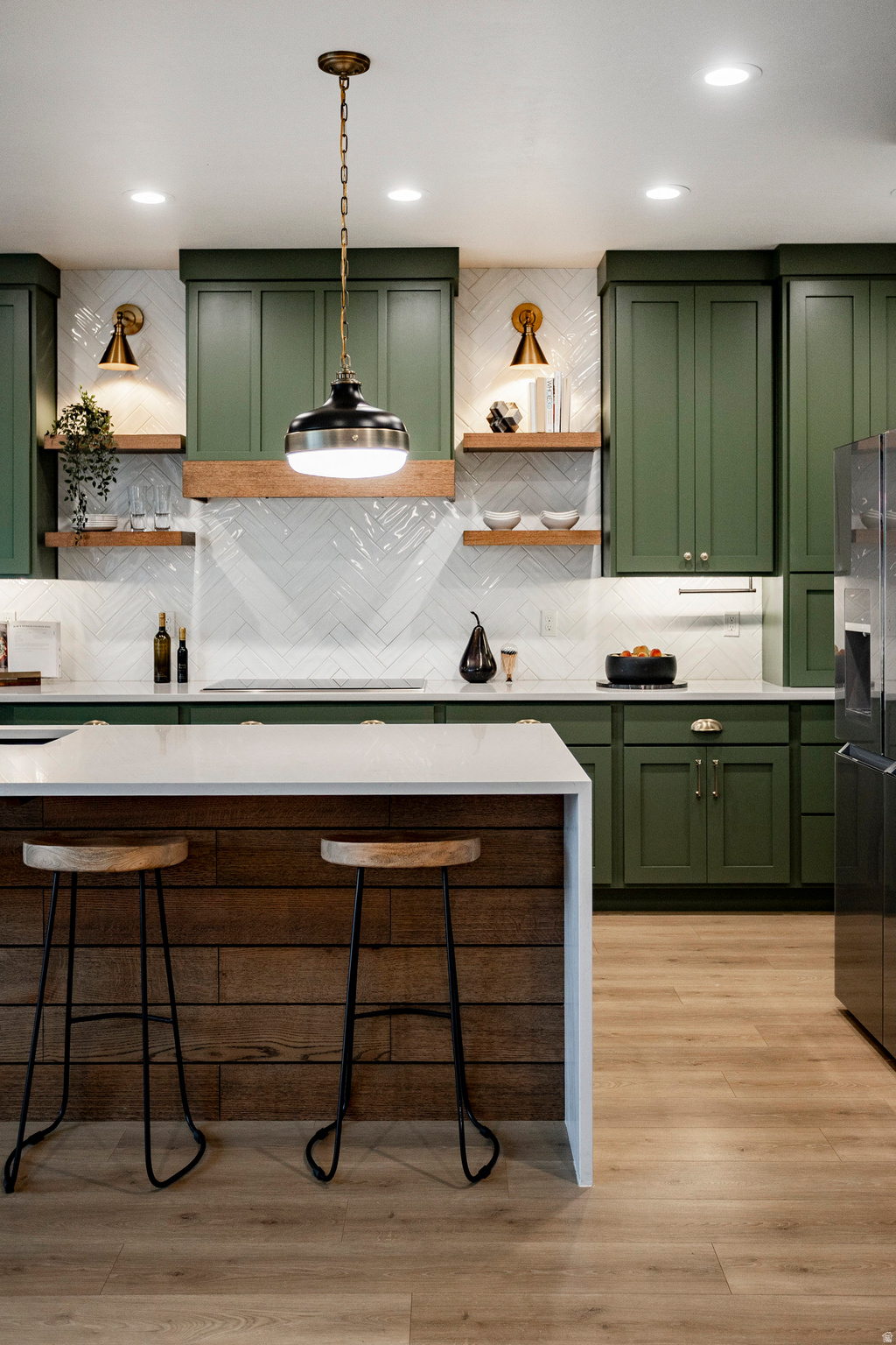 CHESTNUT FARMS - Residential