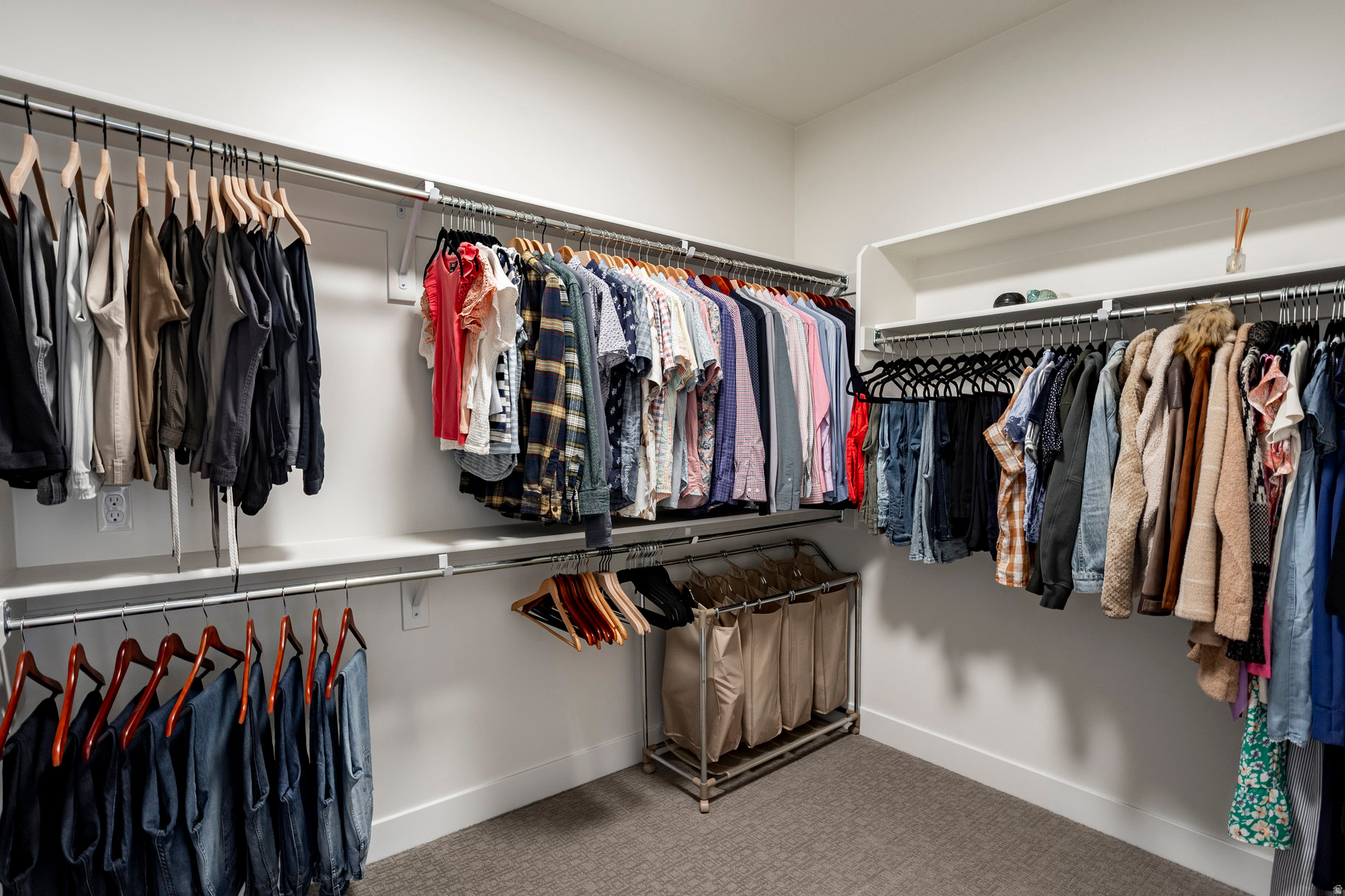 CHESTNUT FARMS - Residential