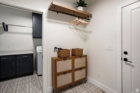 Tiny photo for 575 S 1450 W, Farmington, UT 84025 (MLS # 2107303)