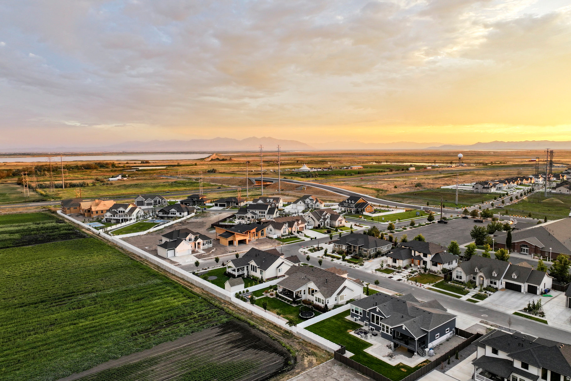 CHESTNUT FARMS - Residential