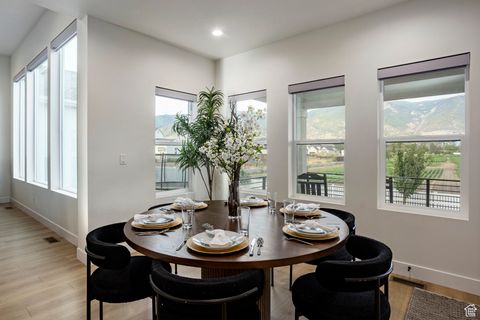 Tiny photo for 575 S 1450 W, Farmington, UT 84025 (MLS # 2107303)