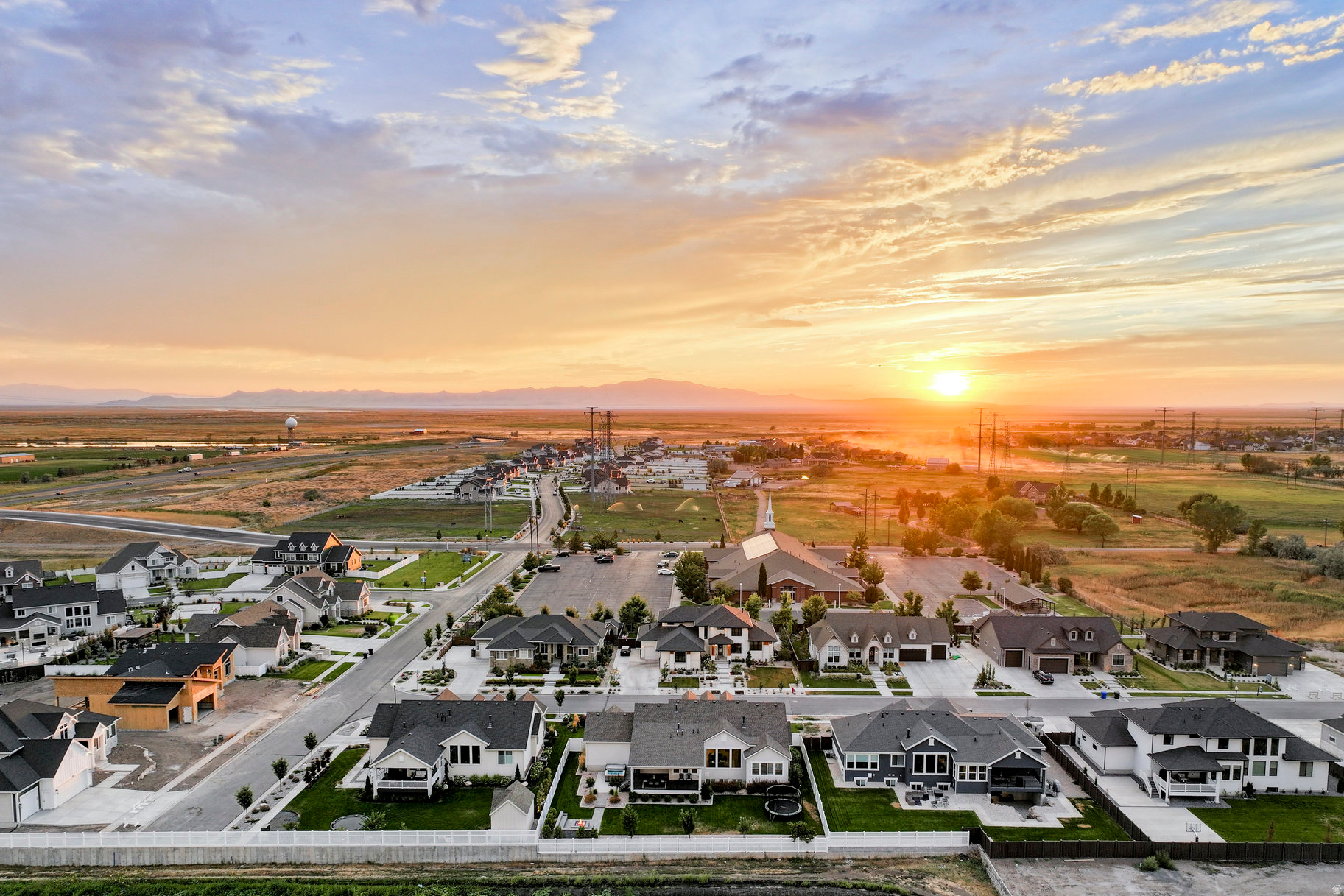 CHESTNUT FARMS - Residential