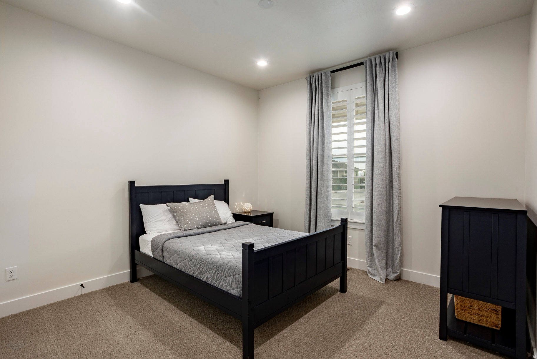 CHESTNUT FARMS - Residential