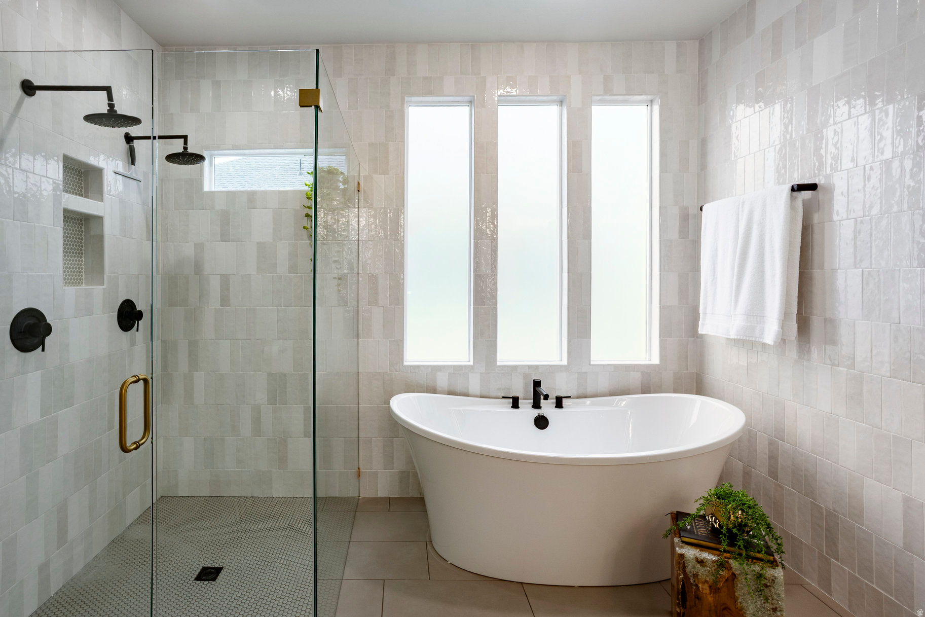 CHESTNUT FARMS - Residential