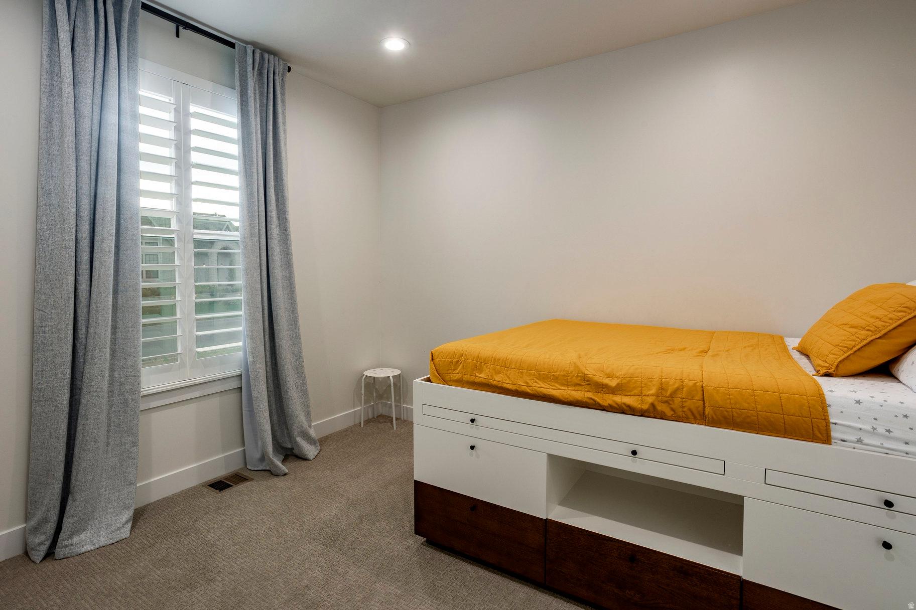 CHESTNUT FARMS - Residential