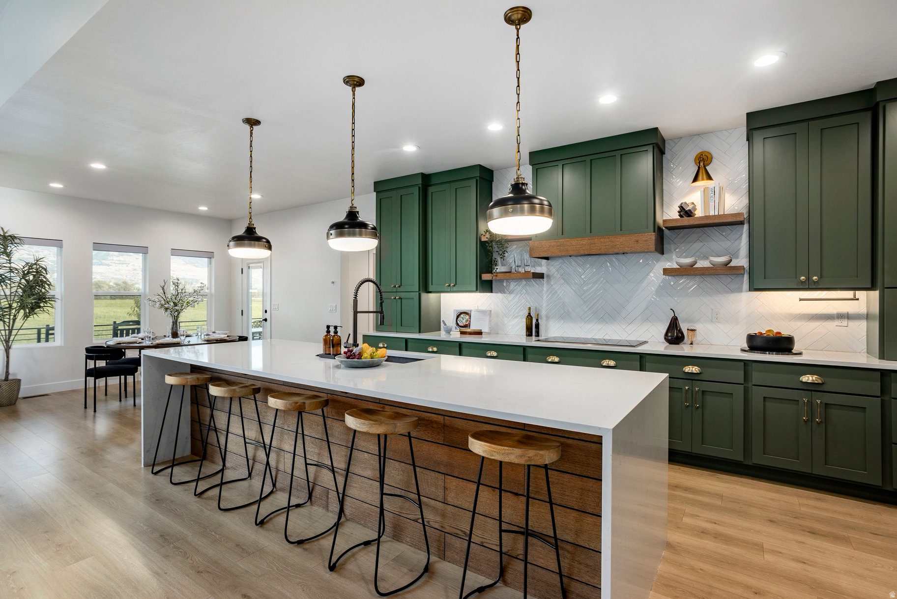 CHESTNUT FARMS - Residential