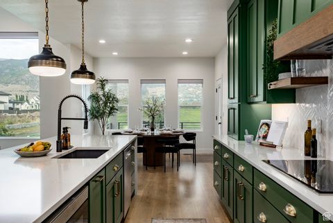 Tiny photo for 575 S 1450 W, Farmington, UT 84025 (MLS # 2107303)