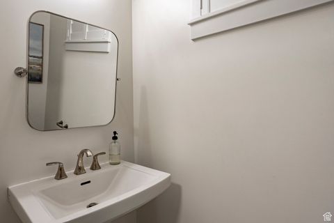 Tiny photo for 575 S 1450 W, Farmington, UT 84025 (MLS # 2107303)