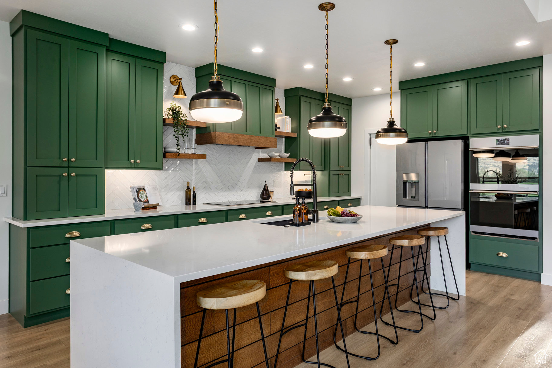 CHESTNUT FARMS - Residential
