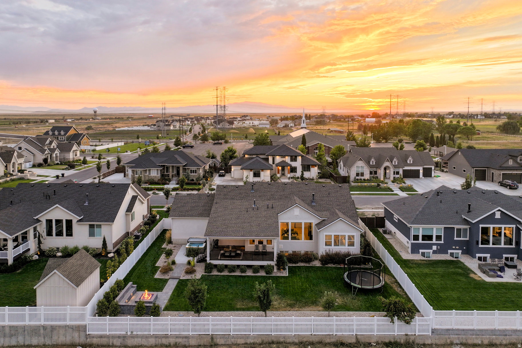 CHESTNUT FARMS - Residential