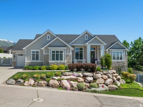 Photo of 646 E 600 S, Kaysville, UT 84037 (MLS # 2156896)