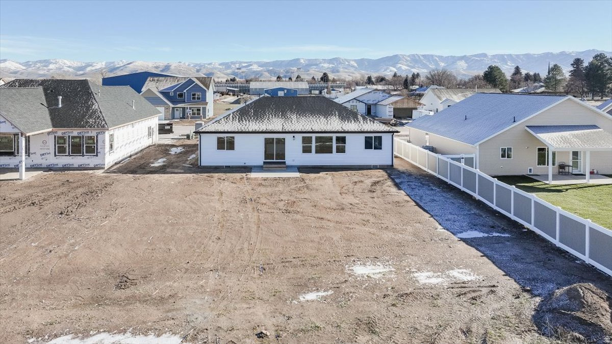 SADDLE CROSSING SUB - Residential