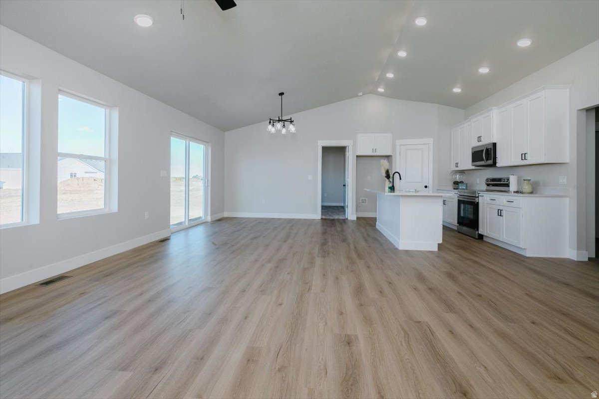 SADDLE CROSSING SUB - Residential