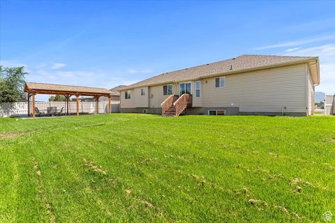 Tiny photo for 5619 S 4525 W, Hooper, UT 84315 (MLS # 2099004)