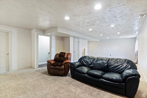Tiny photo for 5619 S 4525 W, Hooper, UT 84315 (MLS # 2099004)