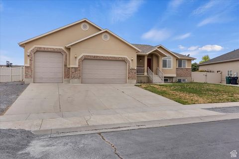 Tiny photo for 5619 S 4525 W, Hooper, UT 84315 (MLS # 2099004)