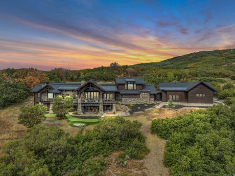 Photo of 717 W MOOSE HILL RD, Park City, UT 84098 (MLS # 2141649)