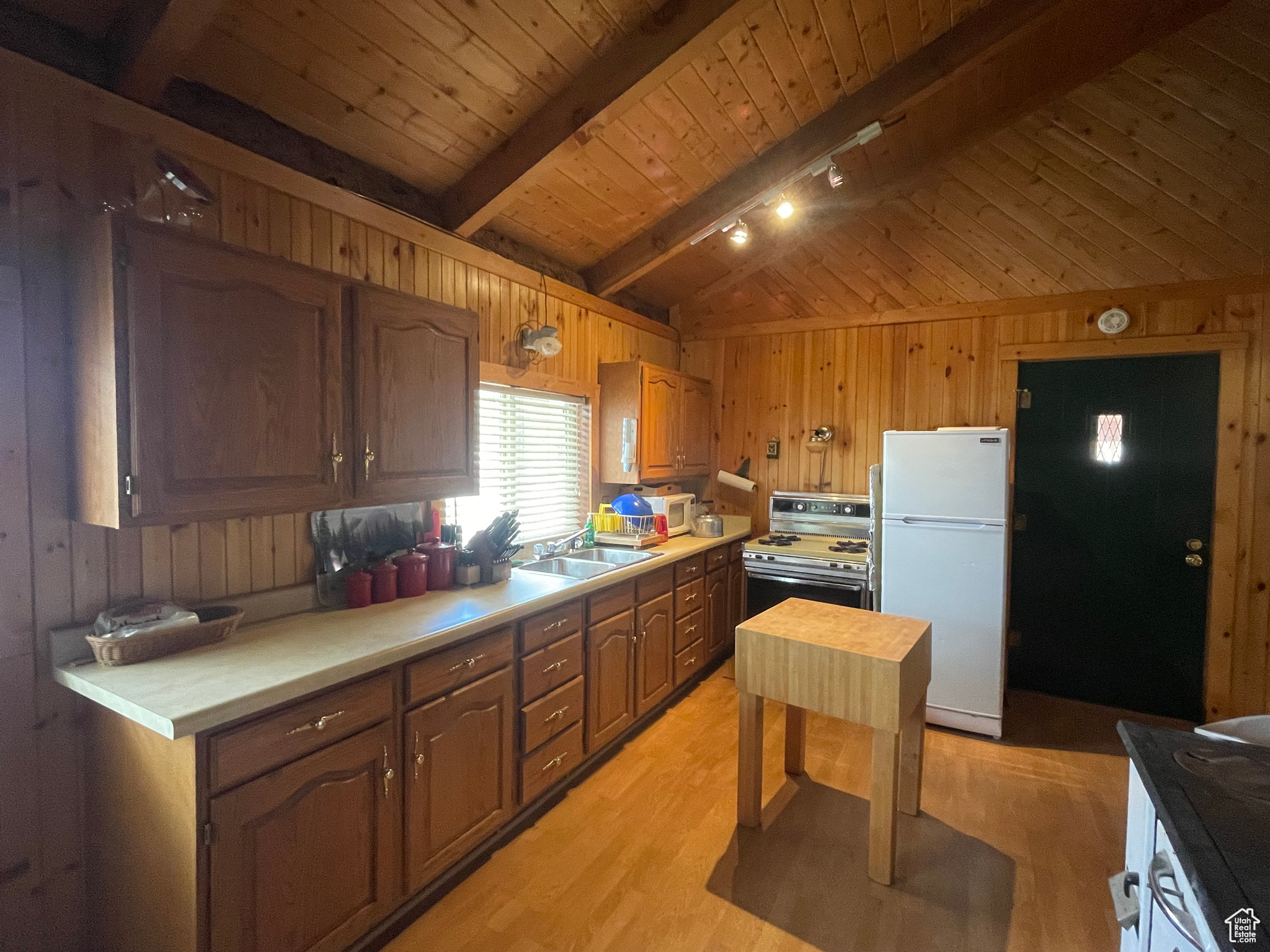 6395 N Mountair Pkwy, Orangeville, Utah image 15