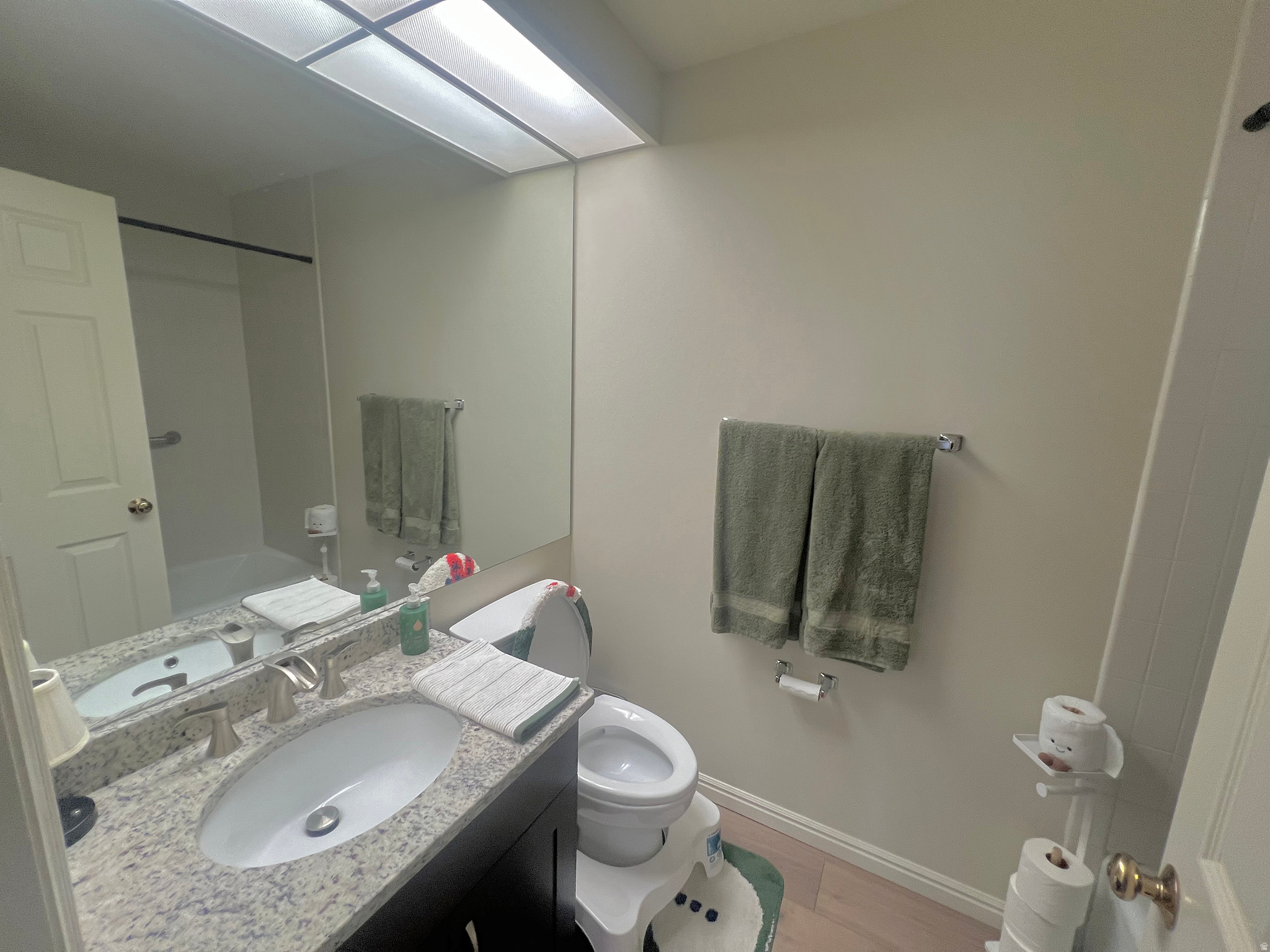 AMERICAN TOWERS CONDM - Residential