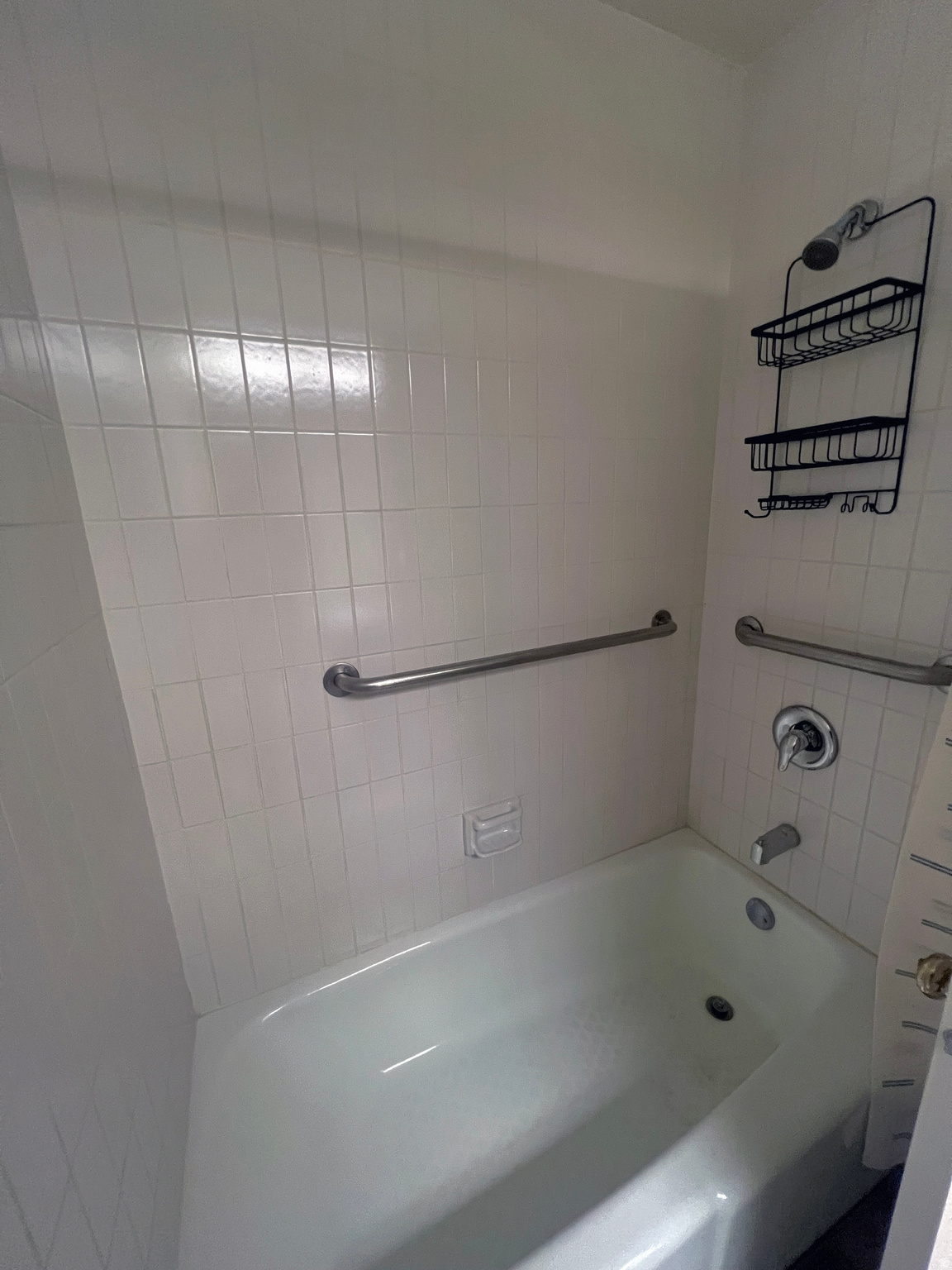 AMERICAN TOWERS CONDM - Residential