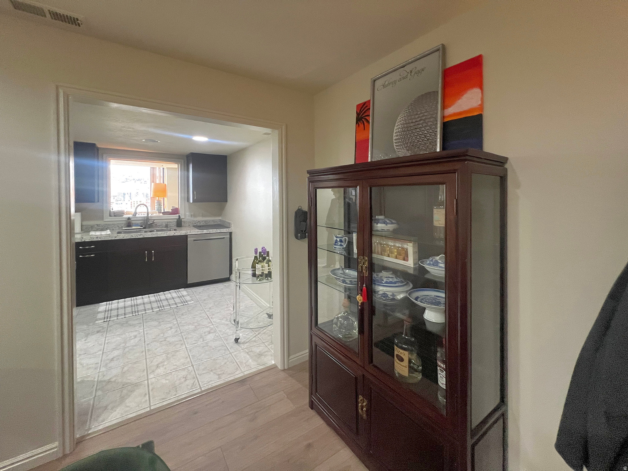 AMERICAN TOWERS CONDM - Residential