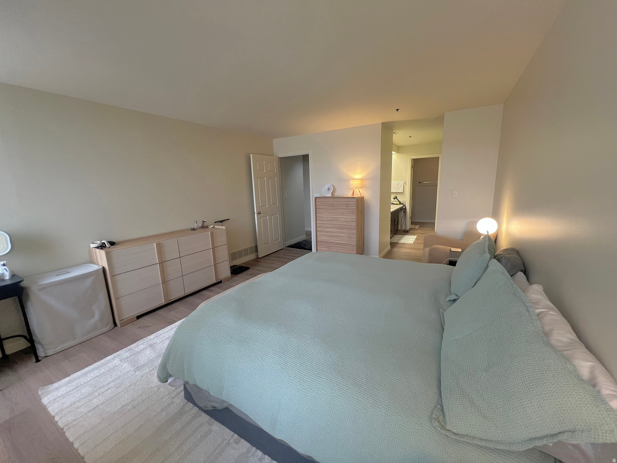 AMERICAN TOWERS CONDM - Residential