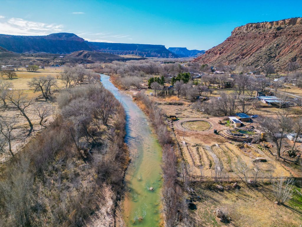 Photo of 57 W MAIN ST S, Rockville, UT 84763 (MLS # 2146836)