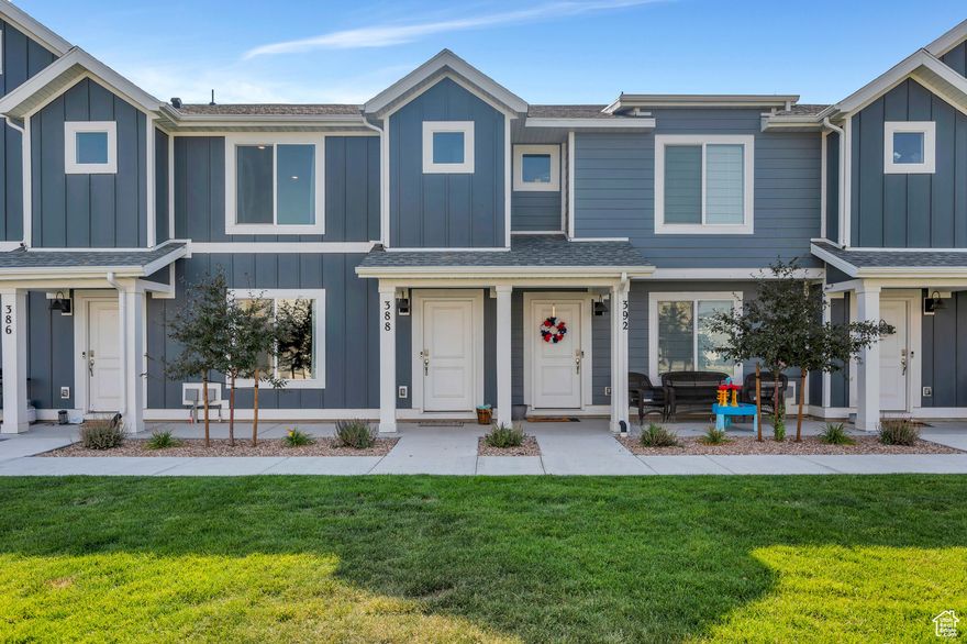 Discover the perfect mix of convenience and comfort in this exceptional townhome! The Dalton floor plan offers three spacious bedrooms, two beautifully designed bathrooms, and a two-car garage-plenty of room to live, work, and relax. Need extra storage? The spacious stand-up crawl space has you covered with stairs to get stuff down there. Step outside and enjoy lush green spaces, perfect for unwinding or outdoor fun. Plus, this community is packed with top-notch amenities-a clubhouse, an incredible pool, a splash pad, pickleball courts, and multiple parks. Located just minutes from shopping, dining, and with easy freeway access, this home is built for a vibrant, active lifestyle. Don't miss out-make it yours today! (Buyer to verify all information.)